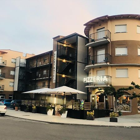 إمبوريابرافا Apartamentos Giuliano المظهر الخارجي الصورة