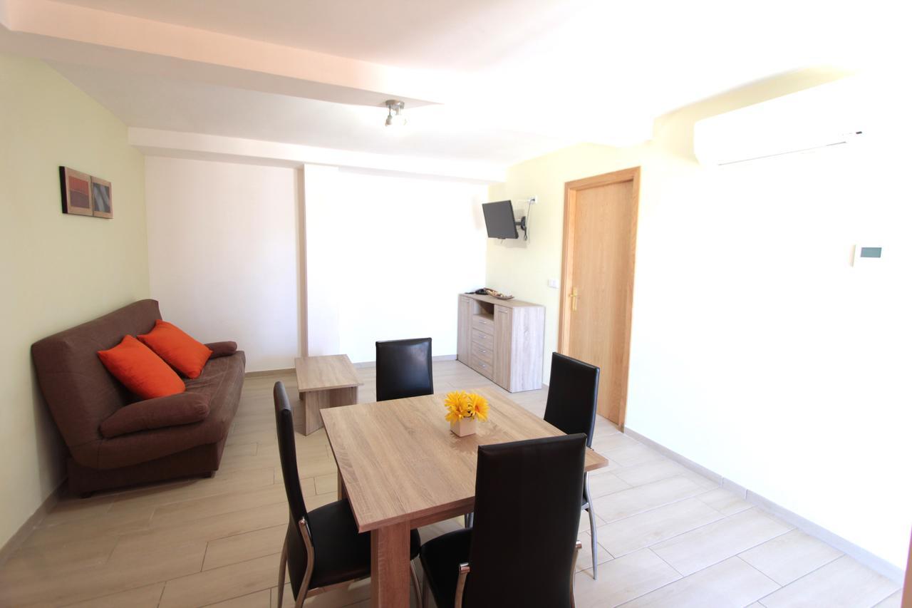 إمبوريابرافا Apartamentos Giuliano المظهر الخارجي الصورة