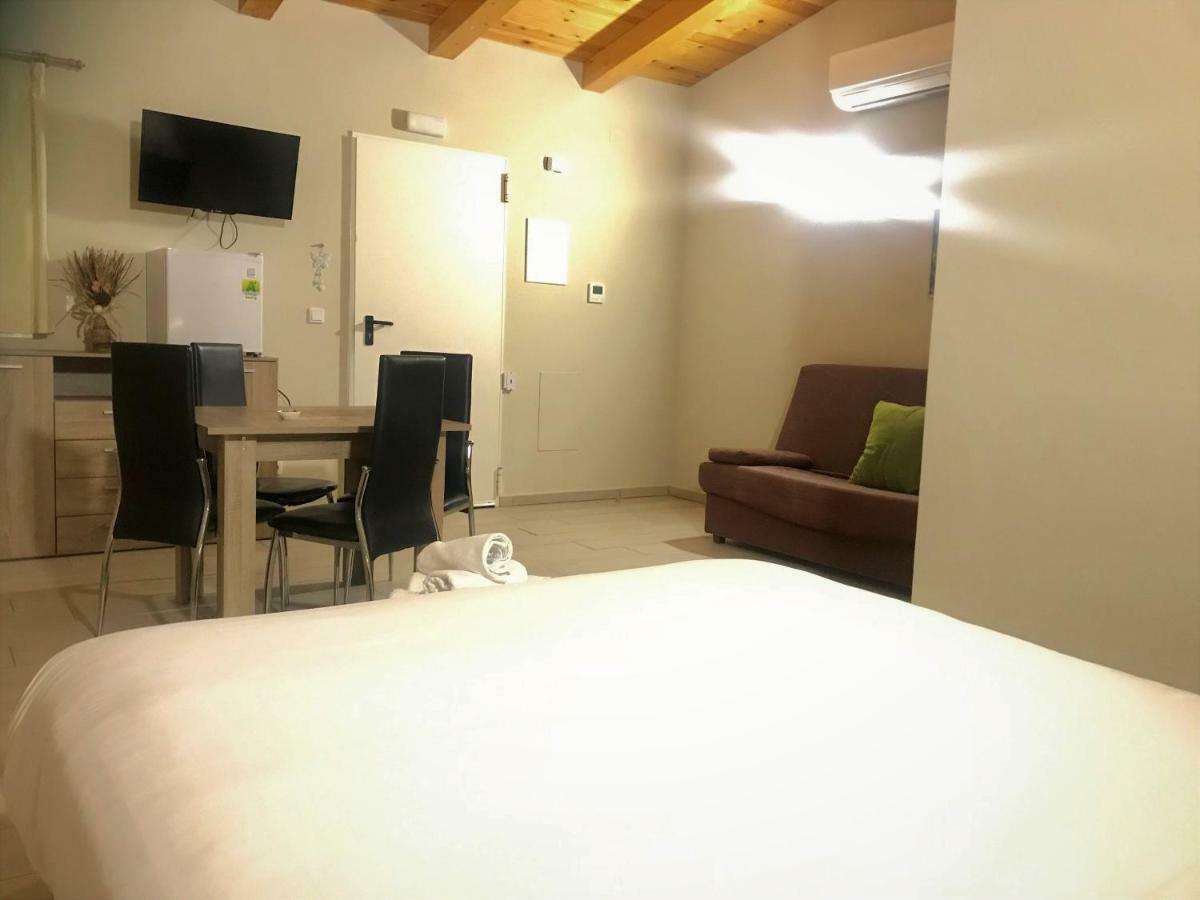 إمبوريابرافا Apartamentos Giuliano المظهر الخارجي الصورة